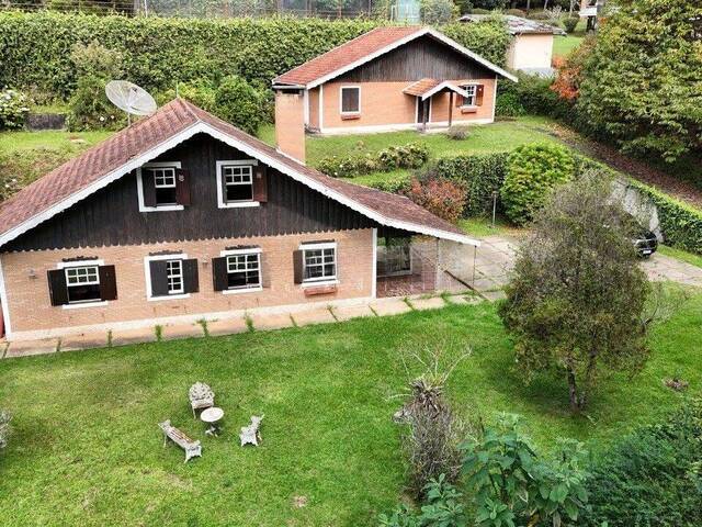 Venda em Alto Do Capivari - Campos do Jordão