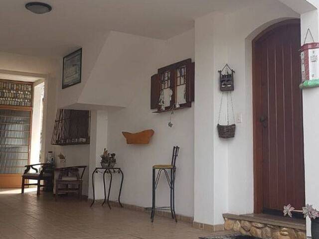 Sobrado para Venda em Campos do Jordão - 2