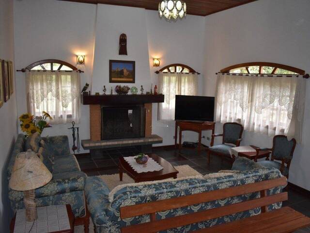 Casa para Venda em Campos do Jordão - 4