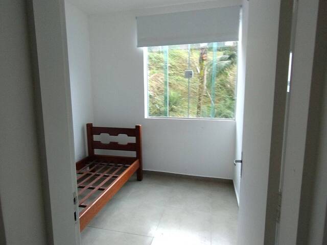 Sobrado para Venda em São Sebastião - 3