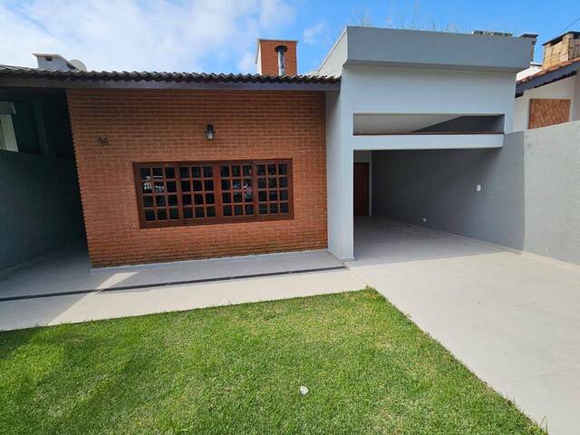 Casa para Venda em Atibaia - 2