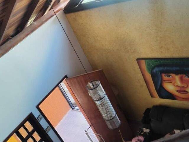 Sobrado para Venda em Caraguatatuba - 3