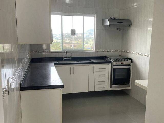 Sobrado para Venda em Atibaia - 4