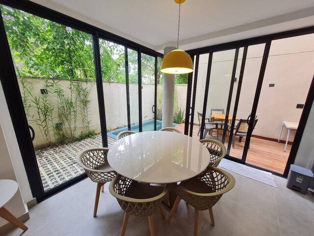 Sobrado para Venda em São Sebastião - 2