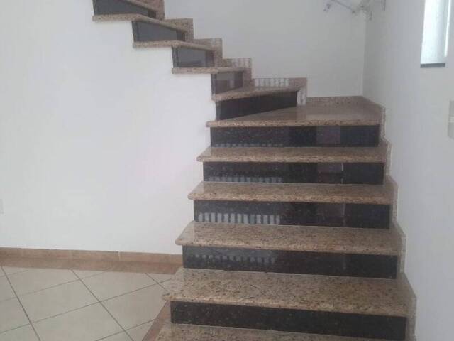 Sobrado para Venda em Praia Grande - 3