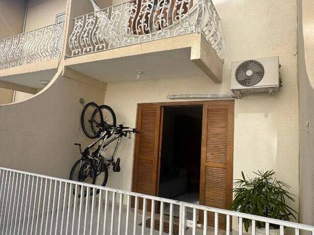 Sobrado para Venda em Caraguatatuba - 4