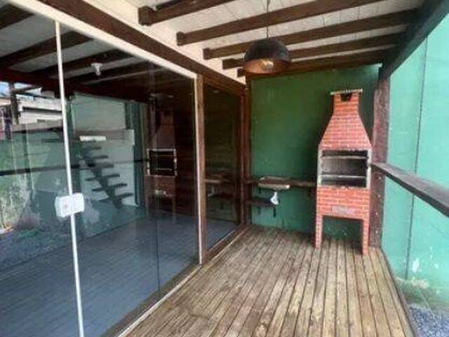 Sobrado para Venda em São Sebastião - 3