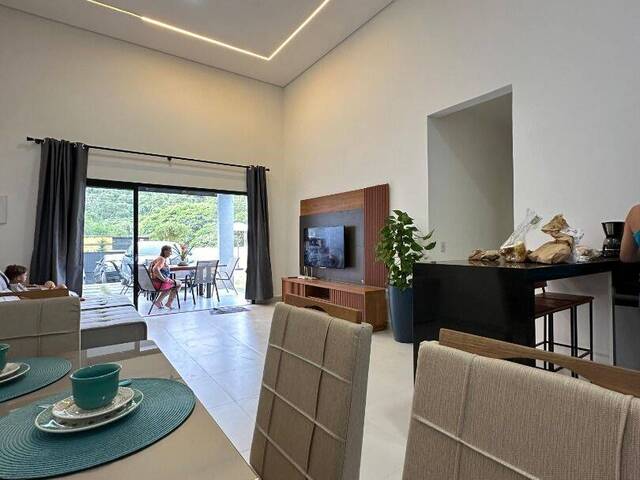 Casa para Venda em Atibaia - 3