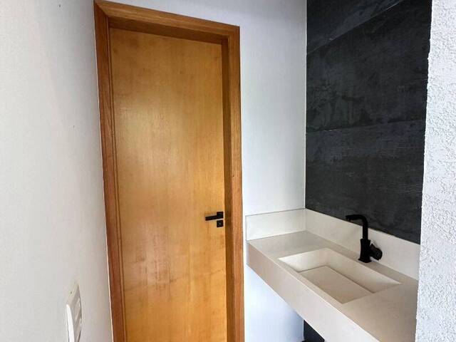 Casa para Venda em Atibaia - 4