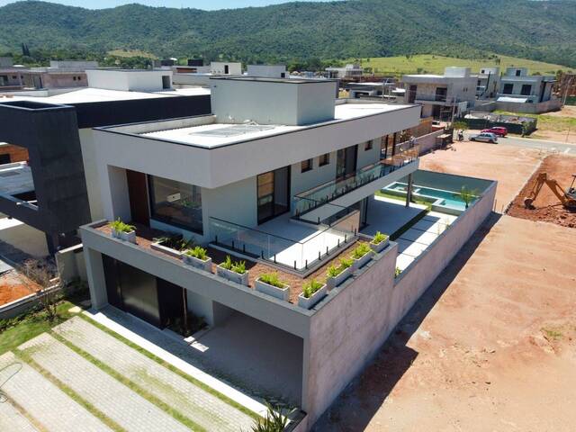 Sobrado para Venda em Atibaia - 3