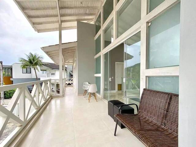 Sobrado para Venda em Guarujá - 4