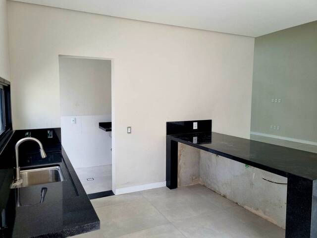 Casa para Venda em Indaiatuba - 2