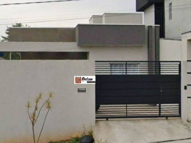 Casa para Venda em Bom Jesus dos Perdões - 2