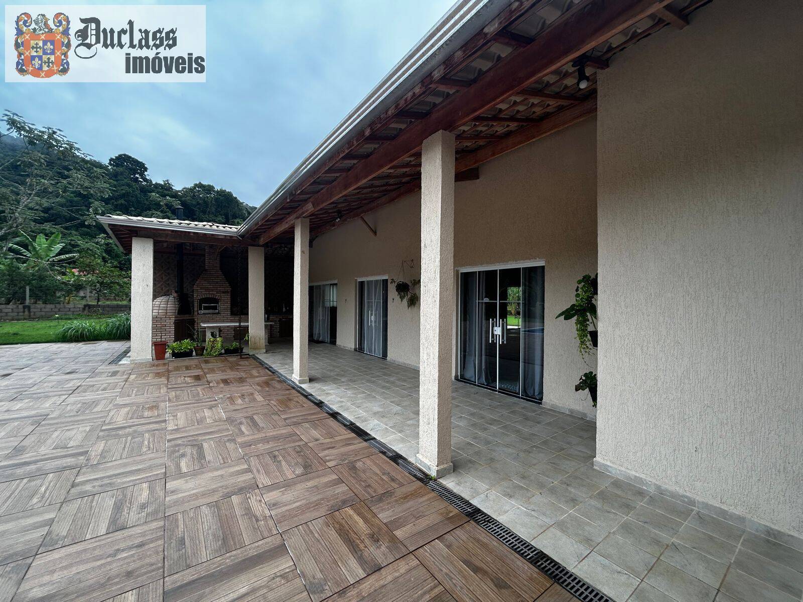 Chácara à venda com 4 quartos, 300m² - Foto 8