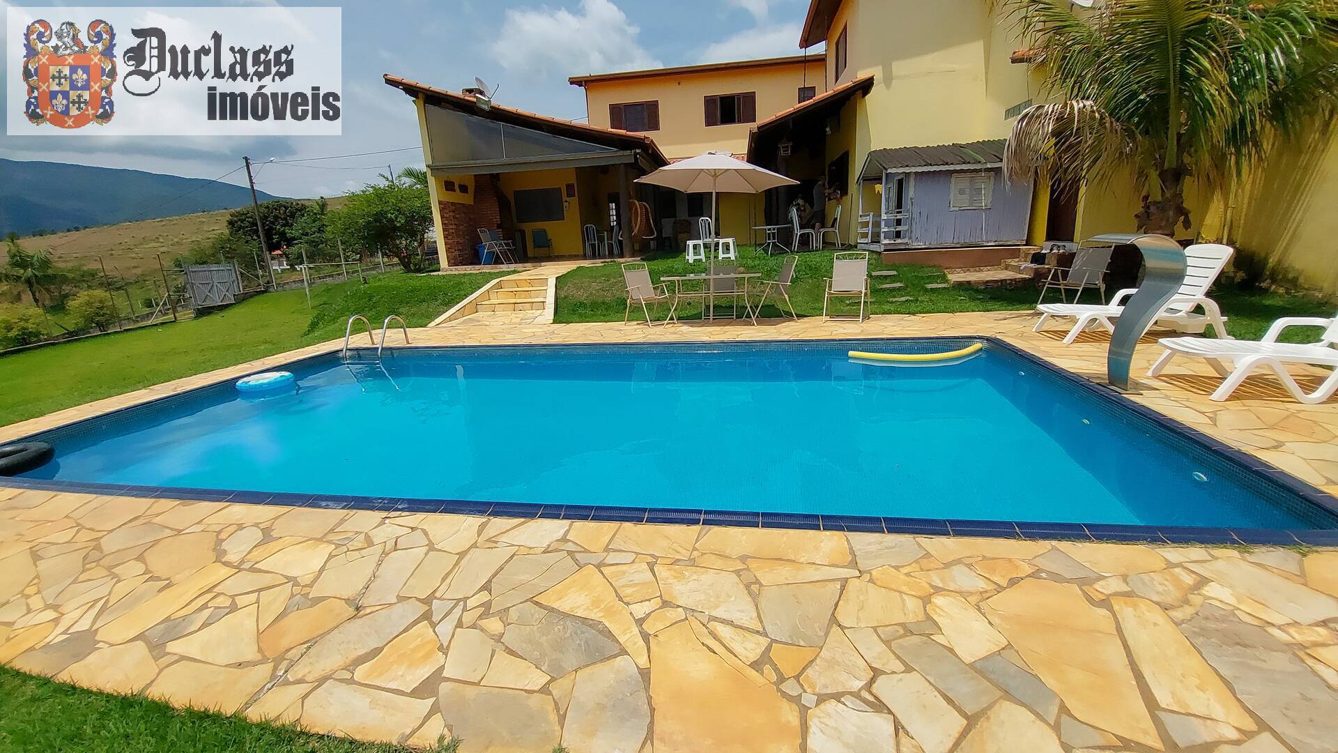 Chácara à venda com 4 quartos, 272m² - Foto 3