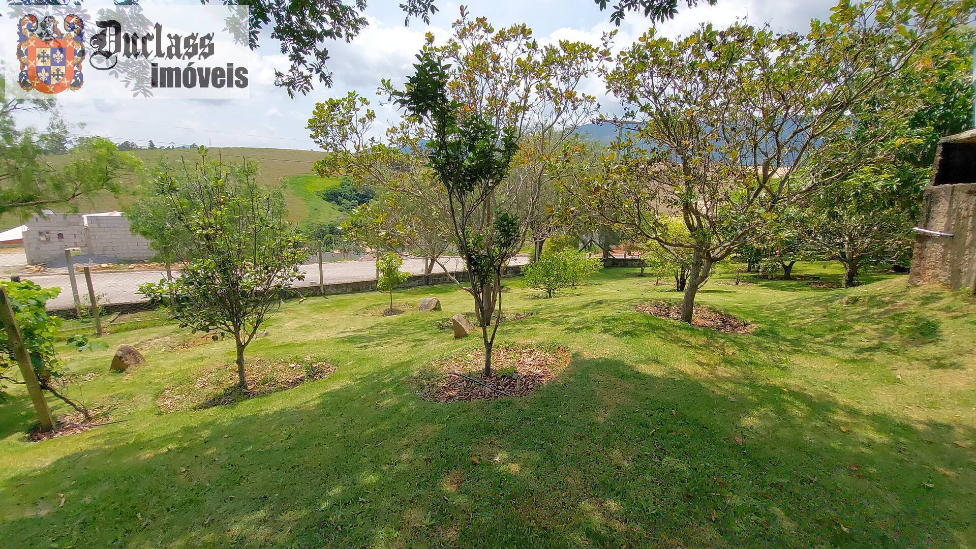 Chácara à venda com 4 quartos, 272m² - Foto 46