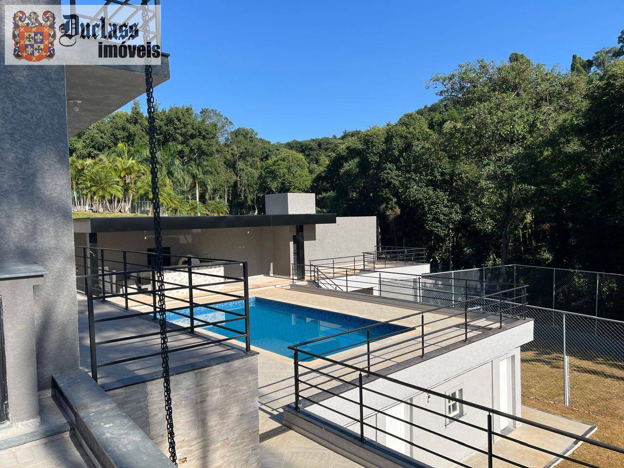 Chácara à venda com 3 quartos, 319m² - Foto 1