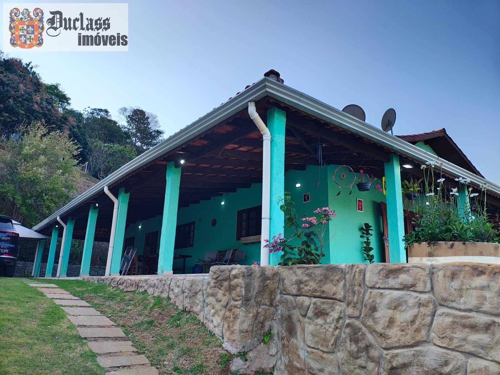 Chácara à venda com 3 quartos, 220m² - Foto 2
