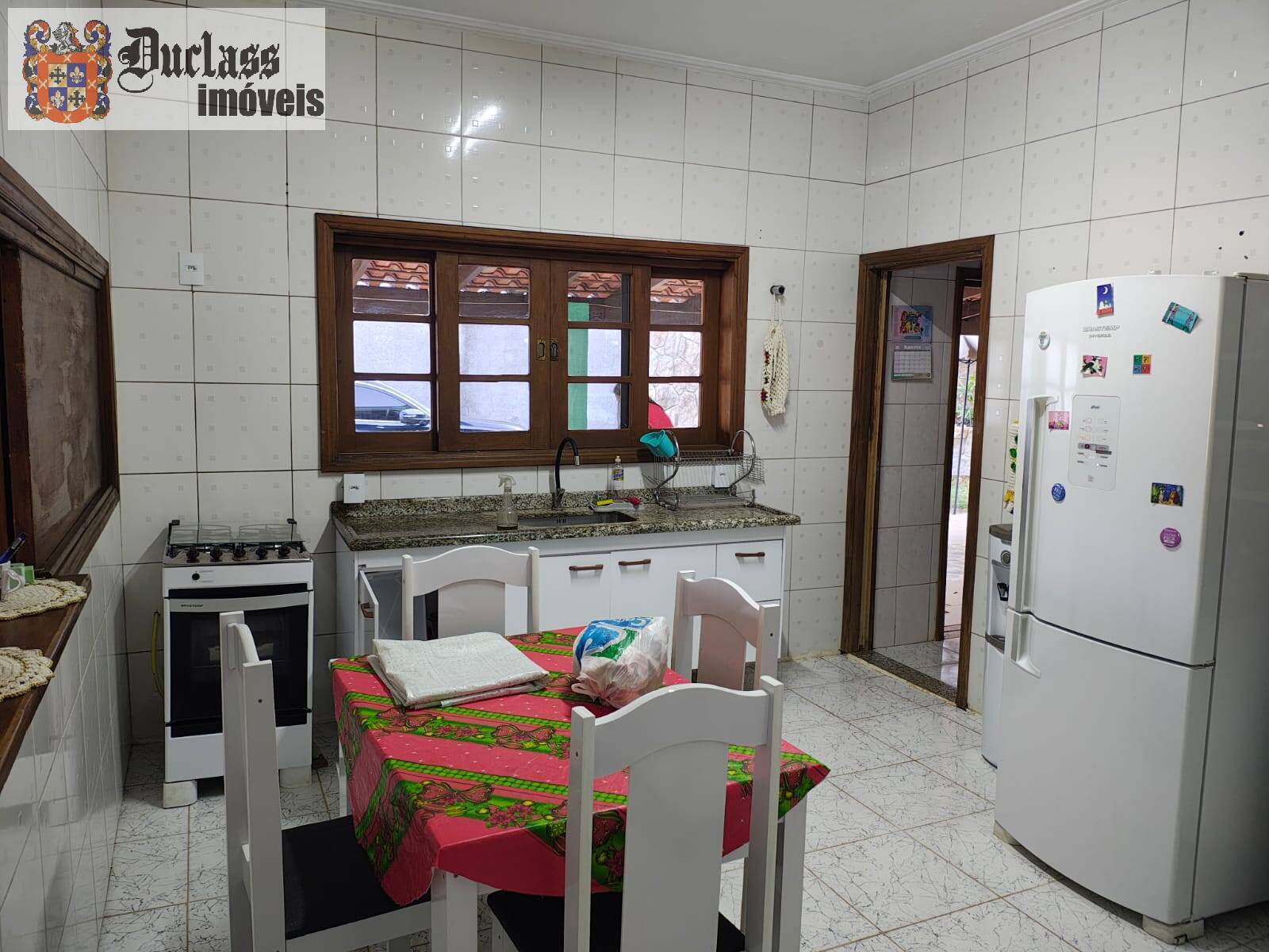 Chácara à venda com 3 quartos, 220m² - Foto 17