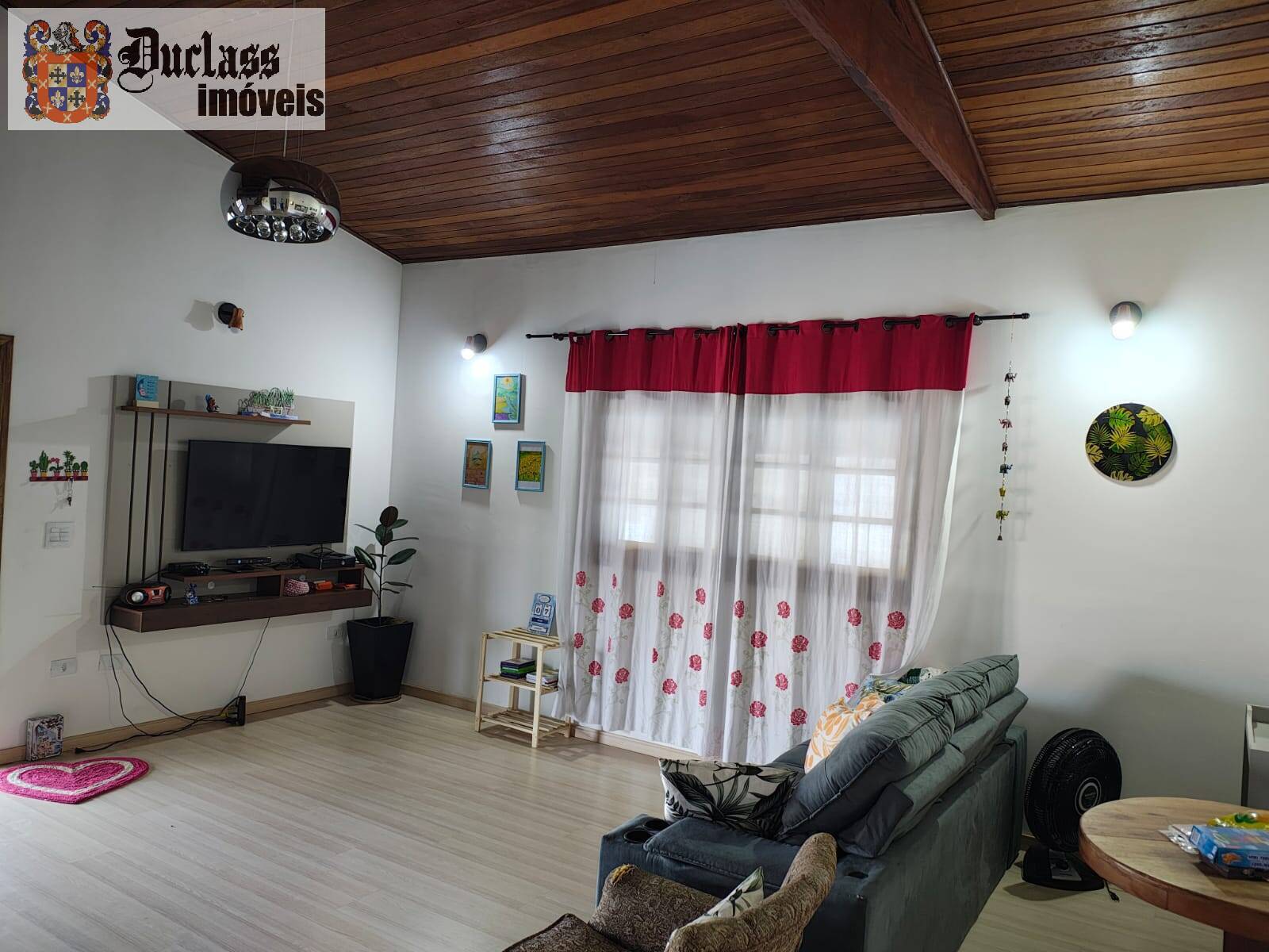 Chácara à venda com 3 quartos, 220m² - Foto 18