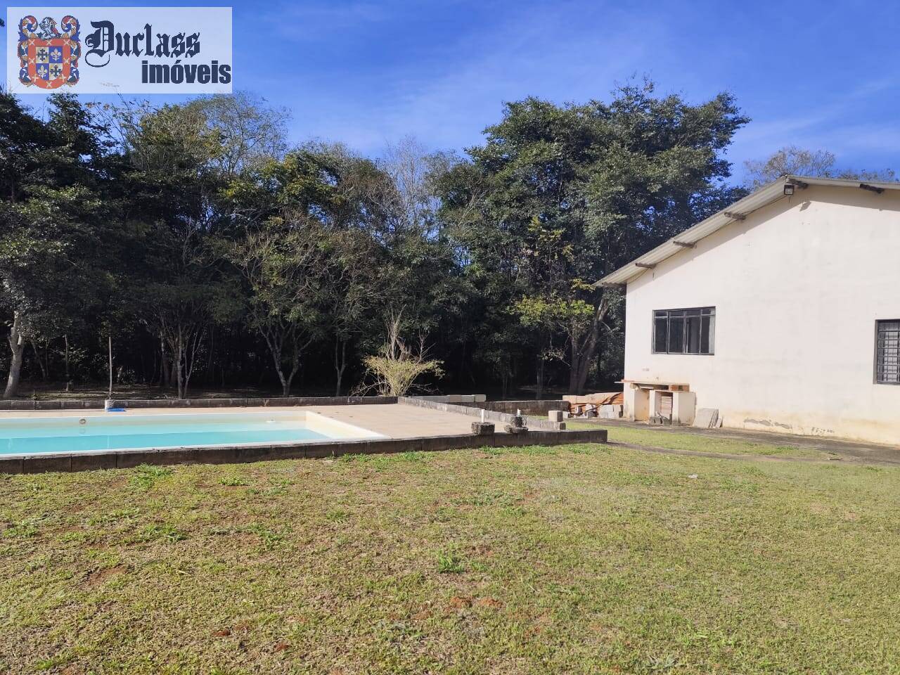 Chácara à venda com 3 quartos, 150m² - Foto 1
