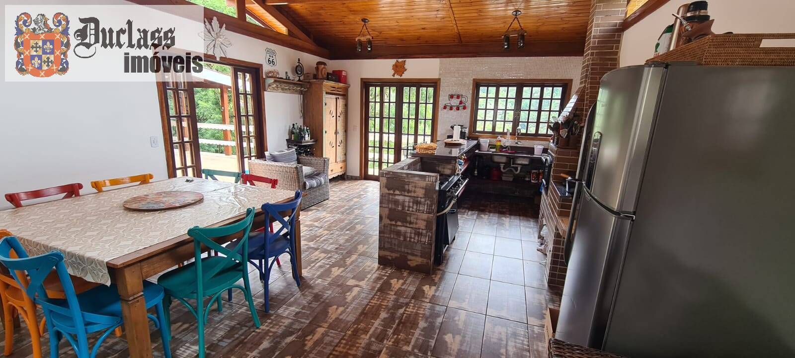 Chácara à venda com 4 quartos, 230m² - Foto 4