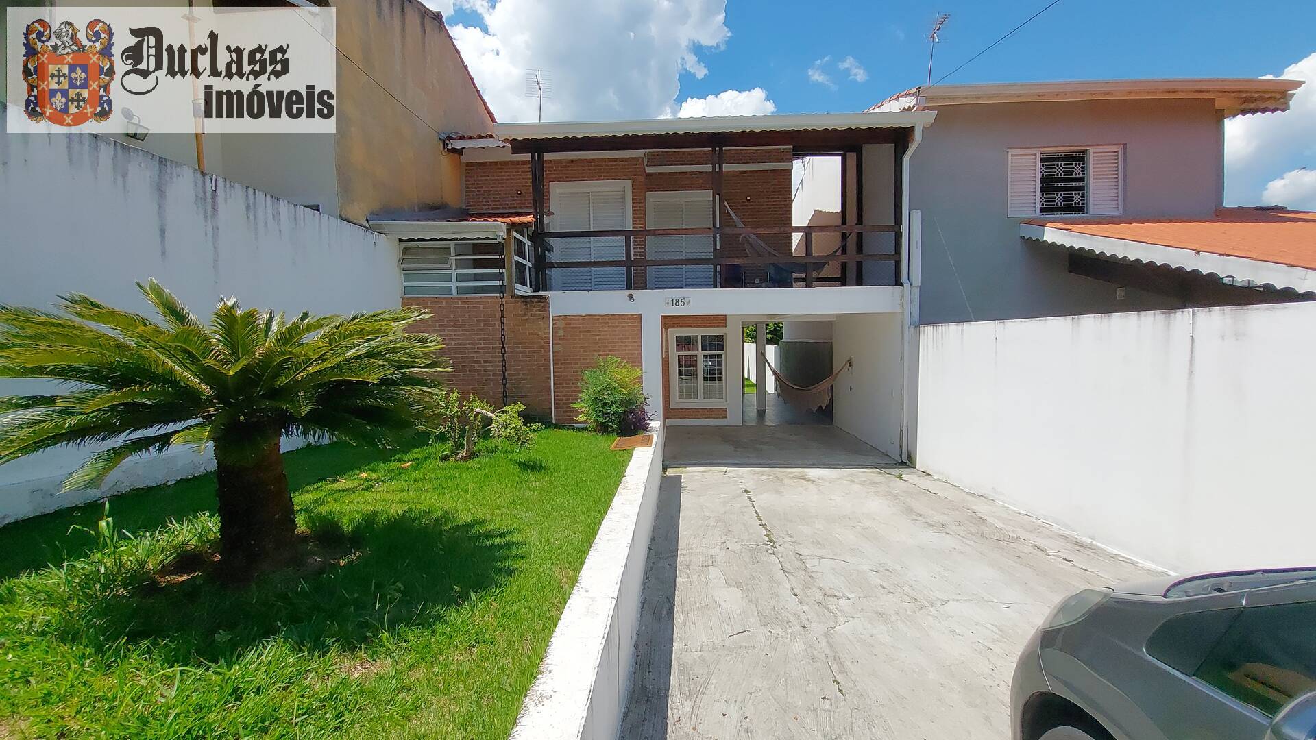 Casa à venda com 3 quartos, 122m² - Foto 1