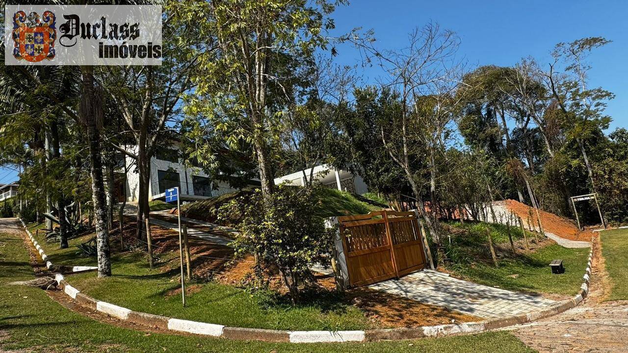 Casa à venda com 4 quartos, 300m² - Foto 3