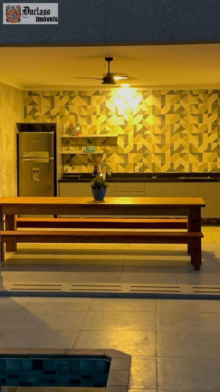Casa à venda com 4 quartos, 300m² - Foto 11