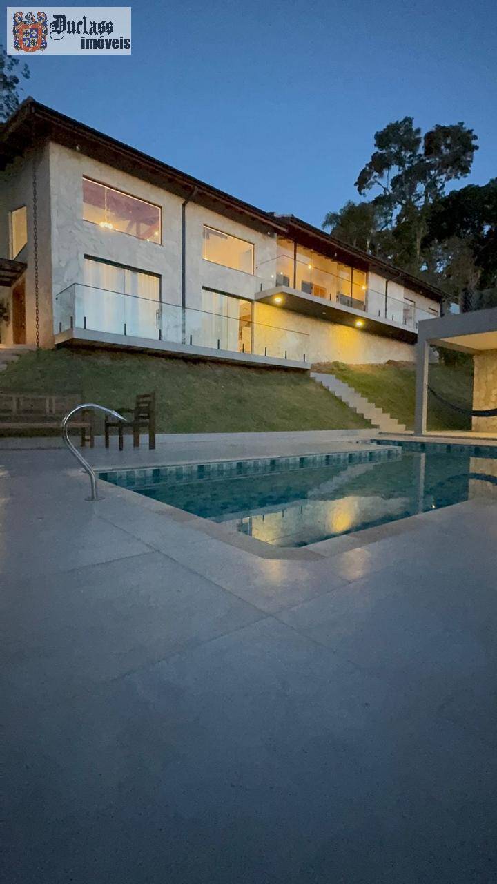 Casa à venda com 4 quartos, 300m² - Foto 8