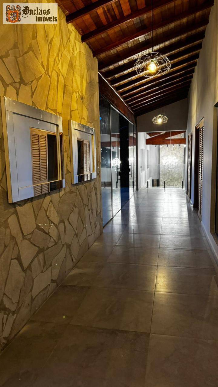 Casa à venda com 4 quartos, 300m² - Foto 16