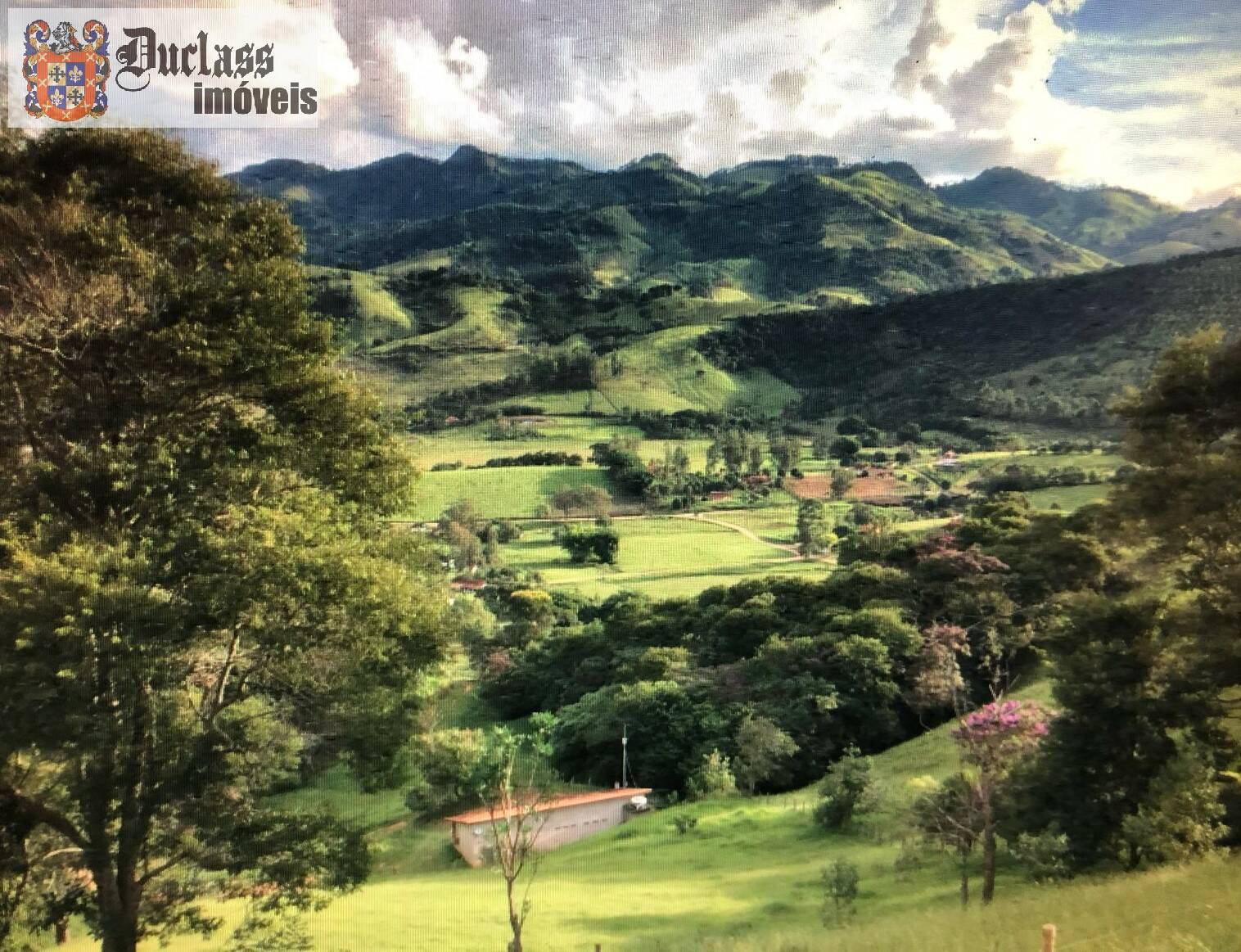 Chácara à venda com 2 quartos, 100m² - Foto 3