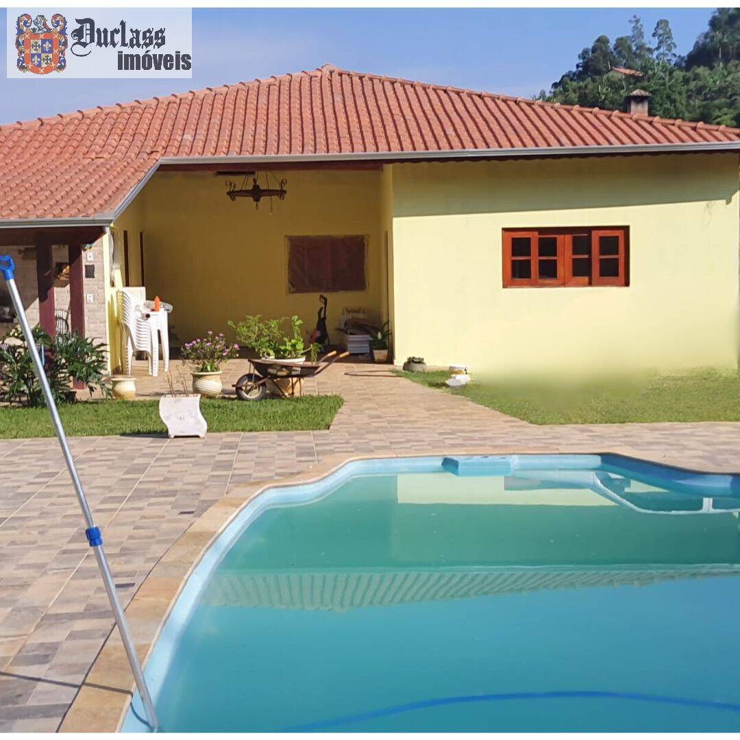 Chácara à venda com 3 quartos, 208m² - Foto 2