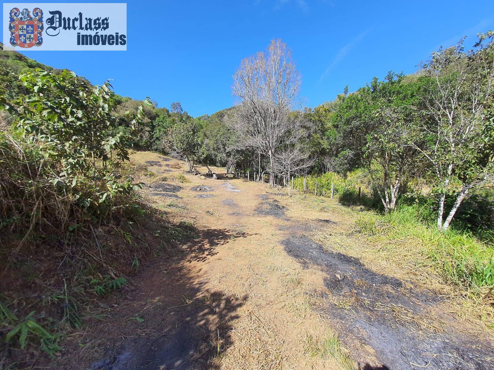 Chácara à venda com 3 quartos, 208m² - Foto 11