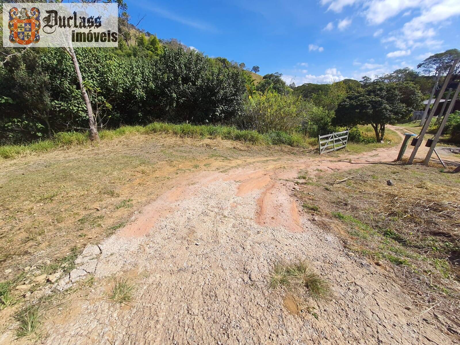 Chácara à venda com 3 quartos, 208m² - Foto 14