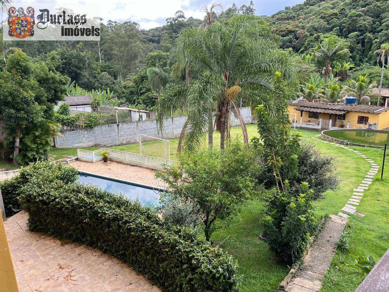 Chácara à venda com 4 quartos, 2131m² - Foto 3
