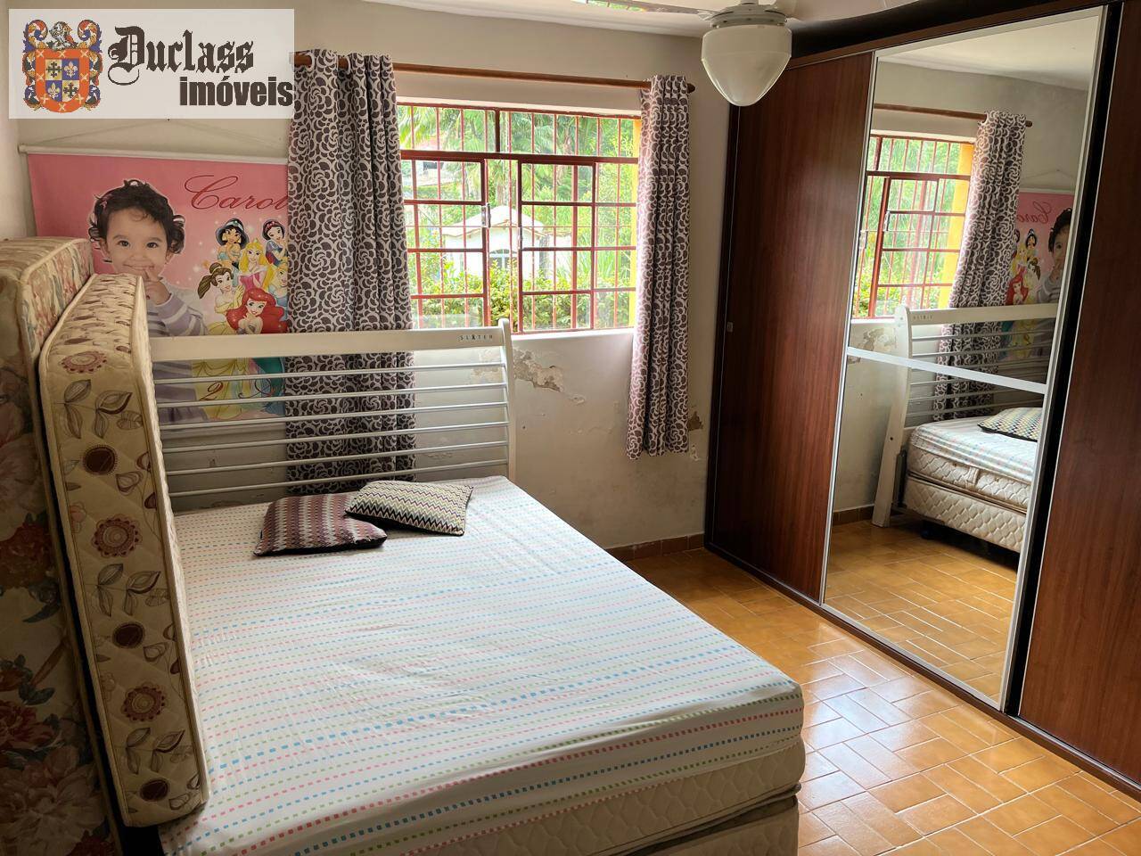 Chácara à venda com 4 quartos, 2131m² - Foto 8