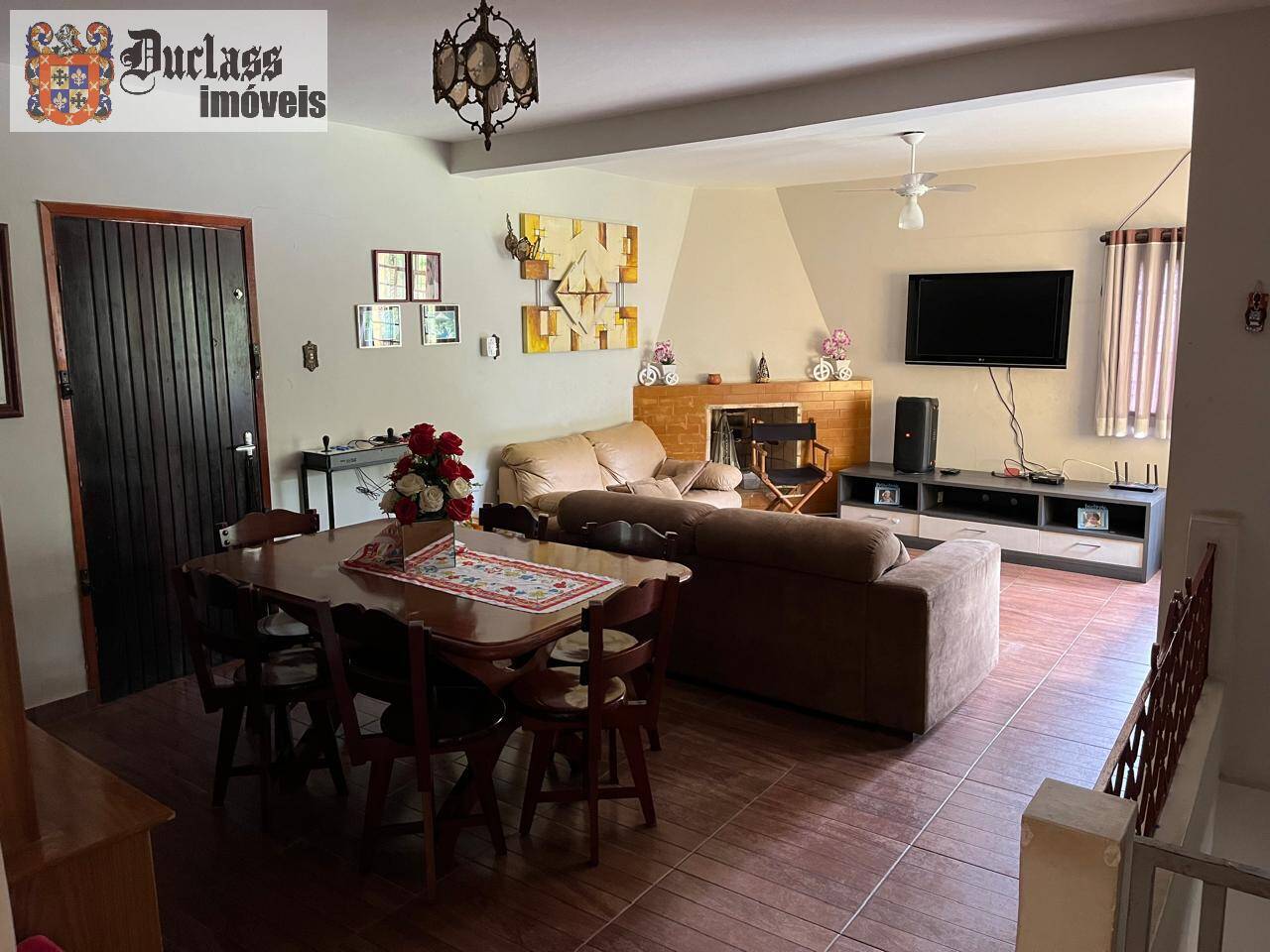 Chácara à venda com 4 quartos, 2131m² - Foto 9
