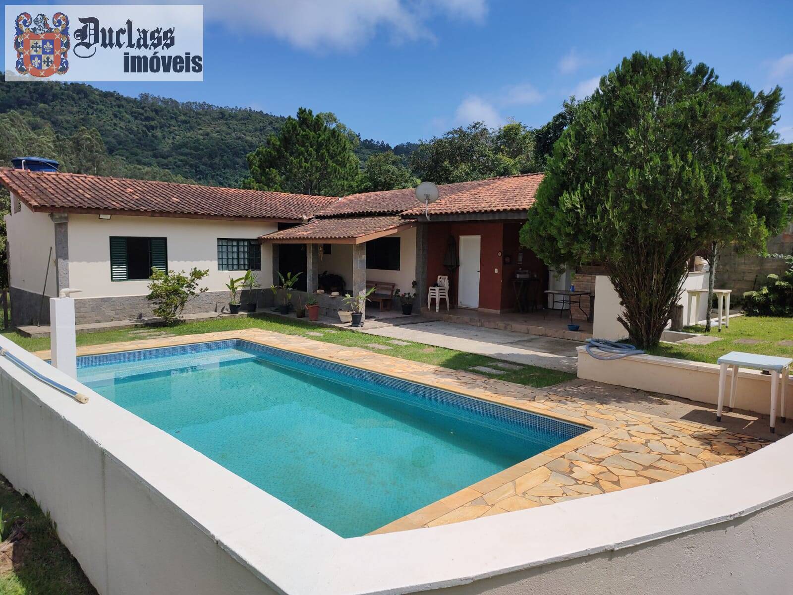 Chácara à venda com 2 quartos, 110m² - Foto 1