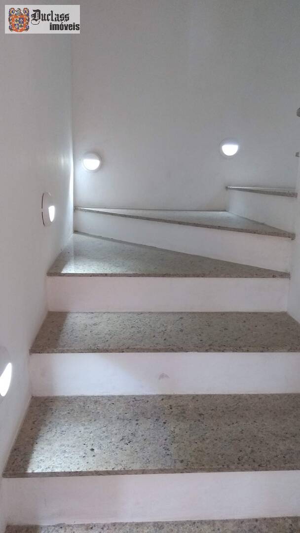 Sobrado à venda com 2 quartos, 180m² - Foto 19