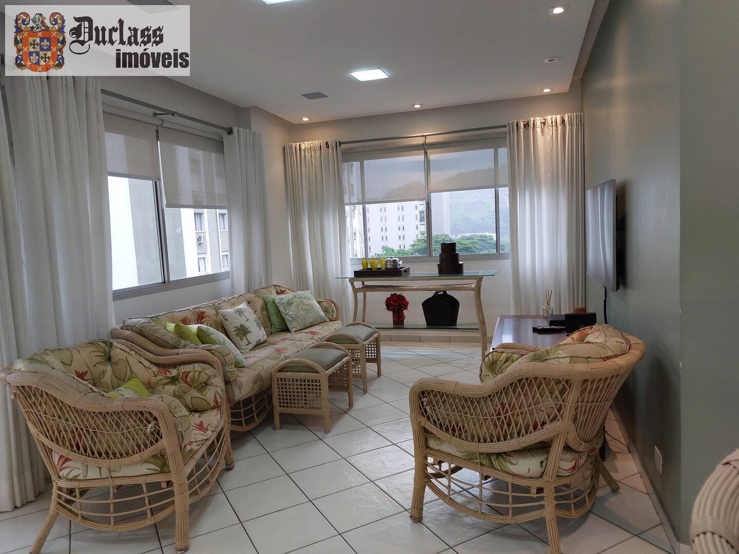 Apartamento à venda com 4 quartos, 113m² - Foto 2