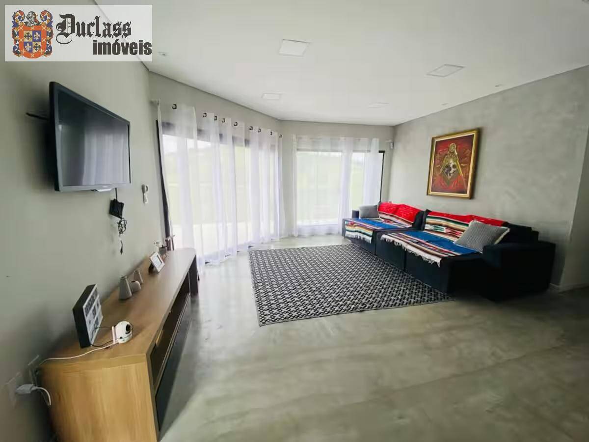 Casa à venda com 8 quartos, 400m² - Foto 9
