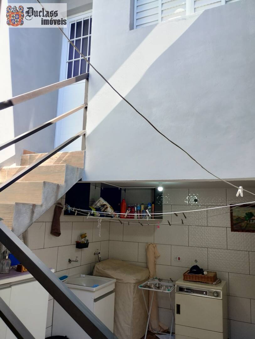 Casa à venda com 3 quartos, 106m² - Foto 11