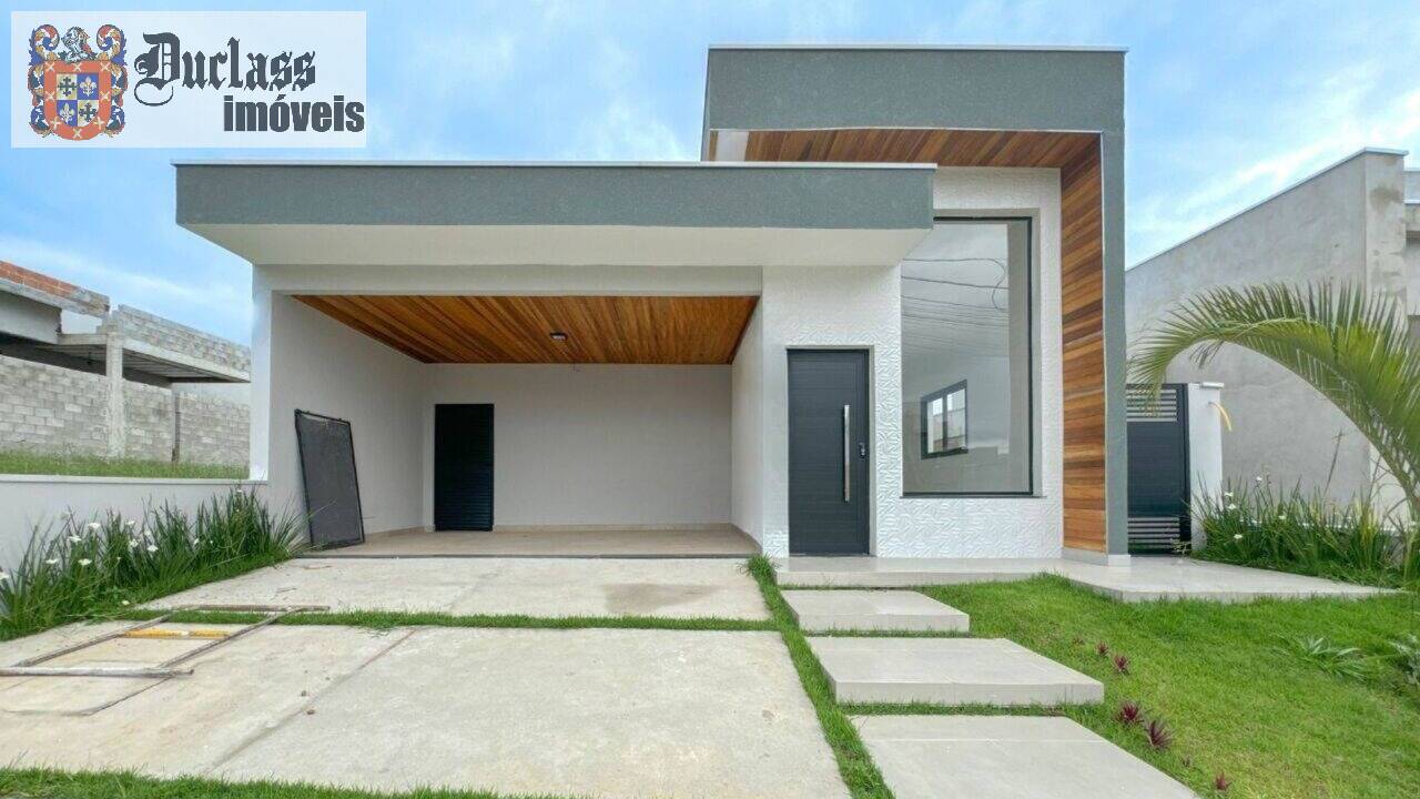 Casa à venda com 3 quartos, 135m² - Foto 1