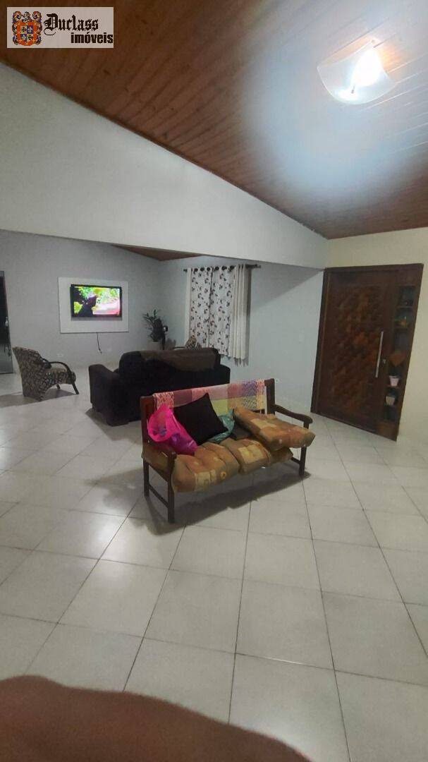 Chácara à venda com 3 quartos, 200m² - Foto 4