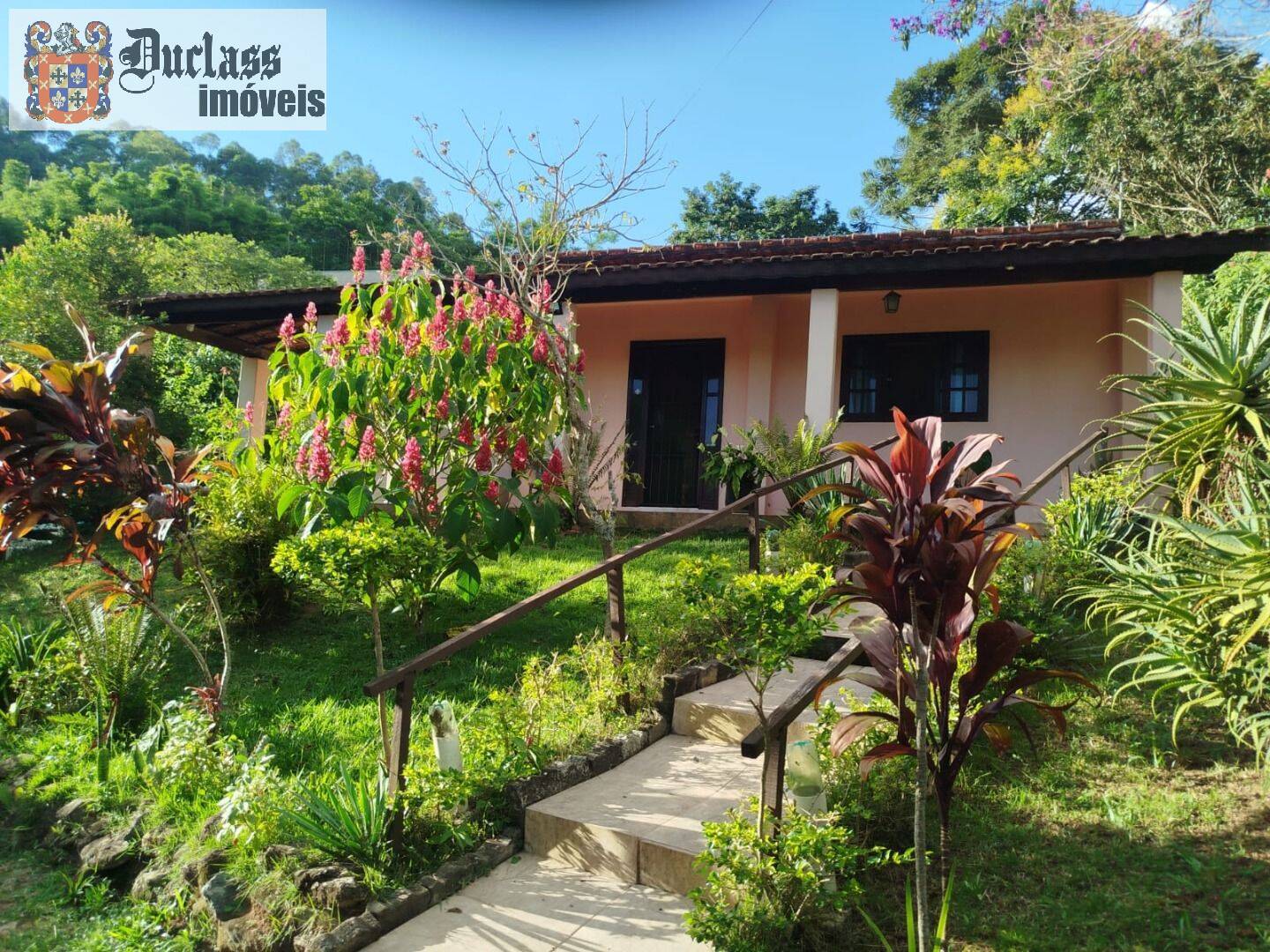 Chácara, 3 quartos, 1200 m² - Foto 1