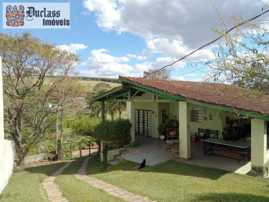 Chácara à venda com 6 quartos, 540m² - Foto 1