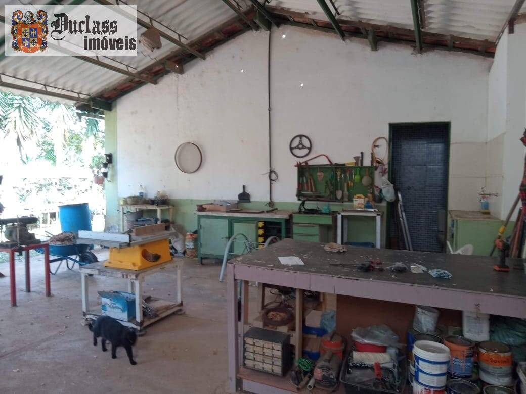 Chácara à venda com 6 quartos, 540m² - Foto 9