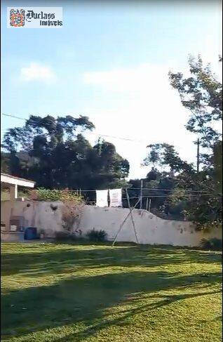 Casa à venda com 4 quartos, 240m² - Foto 2