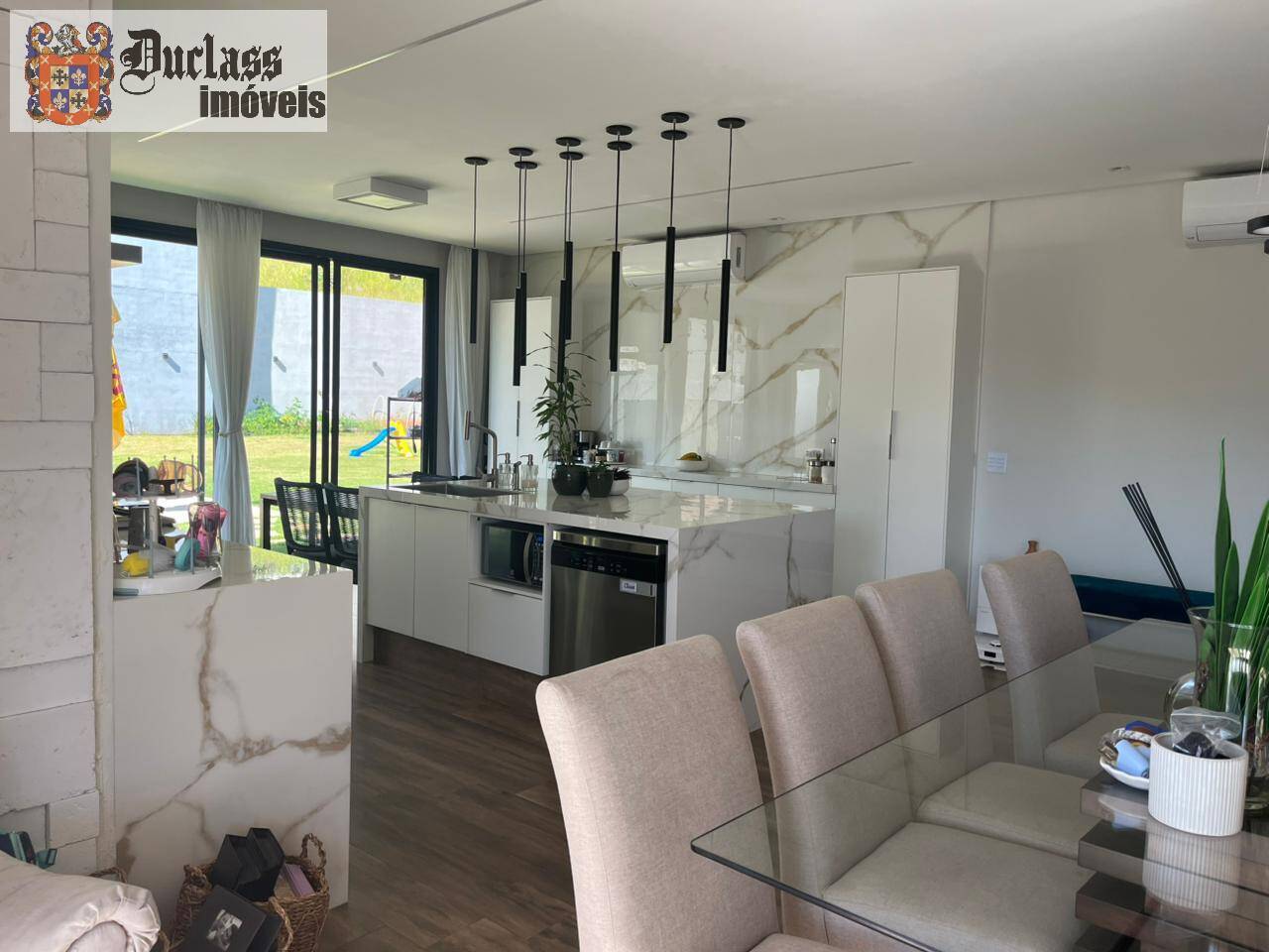 Chácara à venda com 4 quartos, 250m² - Foto 2
